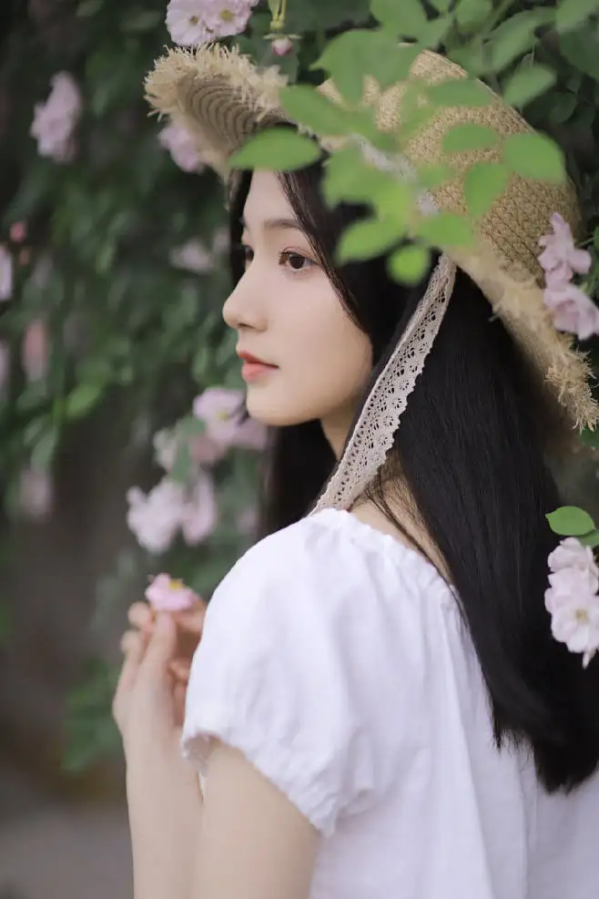 迪庆喀什私人伴游李菲儿