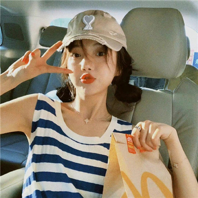 迪庆伴游女生铎忆柏的资料