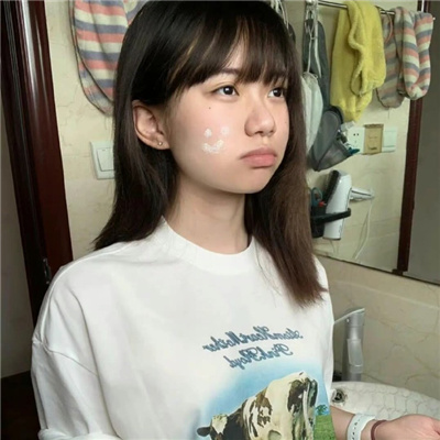 迪庆伴游女生符皓月的资料